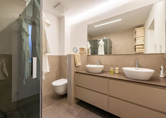 Heritage View Olia *